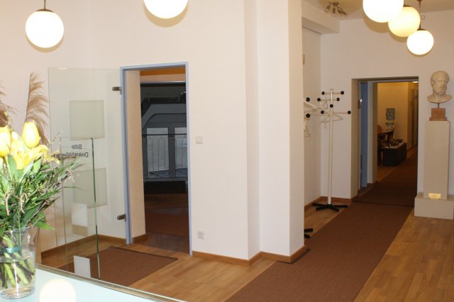 Durchgang Wartezimmer